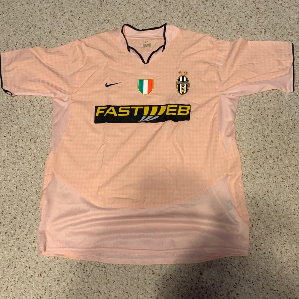 Vintage Juventus away jersey